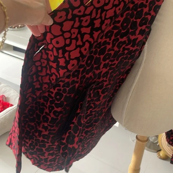 IC by Connie K Red/Black Jacquard Animal Print Jacket/Coat with Black Buttons - Picture 5 of 6